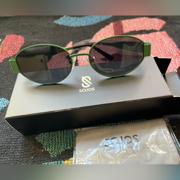 Sojos Retro Oval Green Gray Lens - Picture 2 of 4